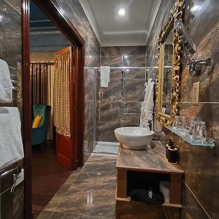 Julina Boutique Living 3*