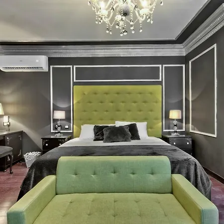 Julina Boutique Living מלון מוסטה