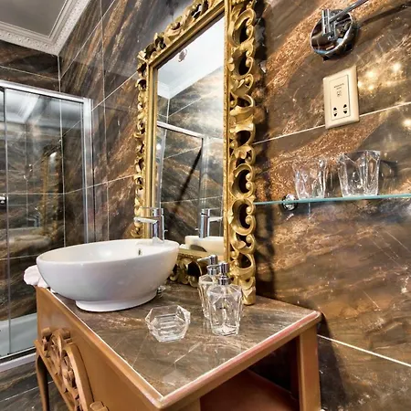 Julina Boutique Living 3*