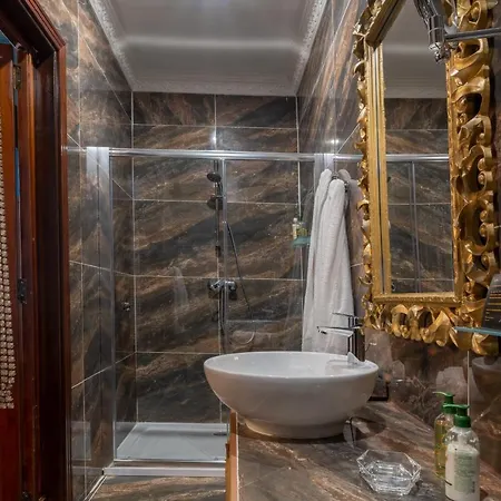 Julina Boutique Living מלון 3*