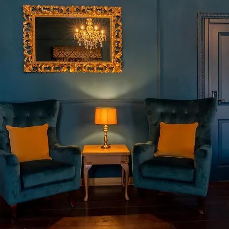 מלון Julina Boutique Living מוסטה