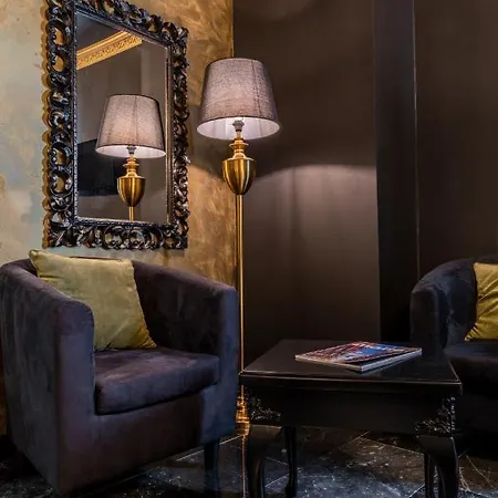 Julina Boutique Living מוסטה