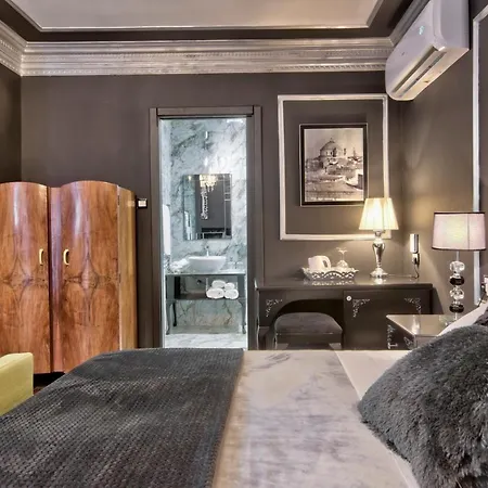 מלון Julina Boutique Living מוסטה