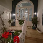 Julina Boutique Living 3* Mosta