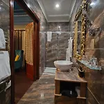 Julina Boutique Living 3*
