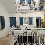 Julina Boutique Living 3*