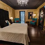 Julina Boutique Living 3* 모스타