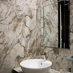 호텔 Julina Boutique Living 3*