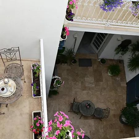 Julina Boutique Living 3*