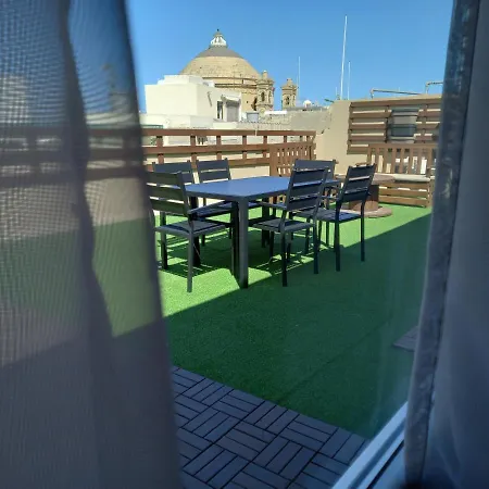 Julina Boutique Living מלון 3*