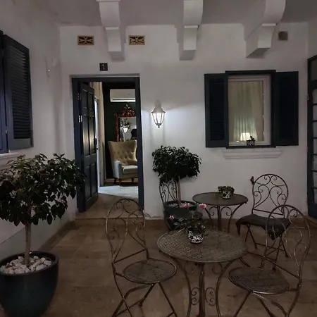 Julina Boutique Living 3*