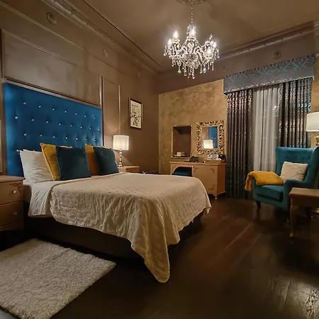 Julina Boutique Living 3*