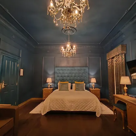 Julina Boutique Living 3*