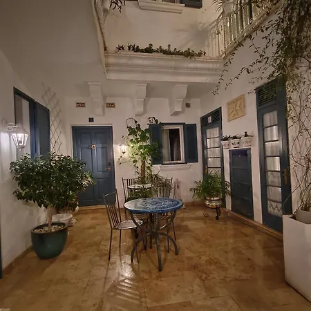 Hotel Julina Boutique Living 3*