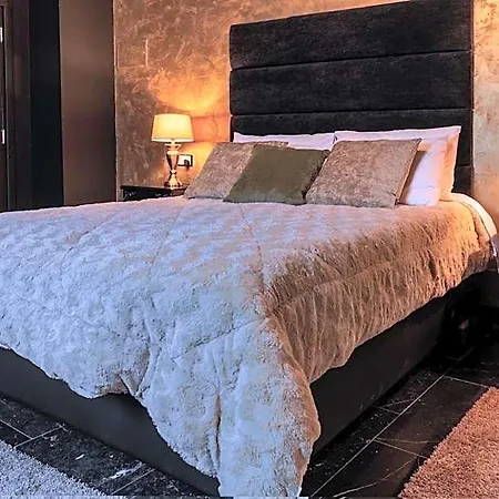 Julina Boutique Living Mosta
