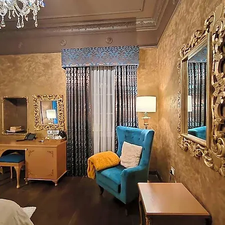 Julina Boutique Living 3*