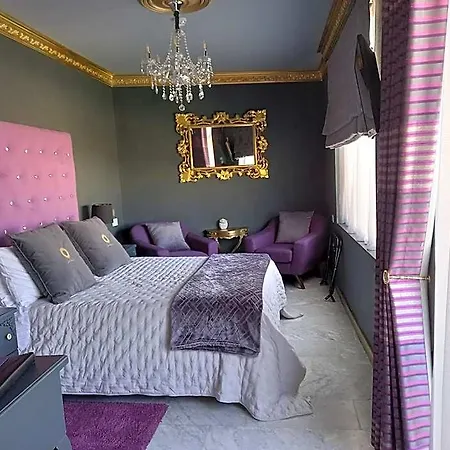 Julina Boutique Living 3* Mosta