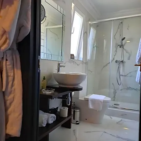 Julina Boutique Living 3*