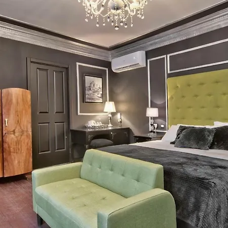 Julina Boutique Living ホテル 3*