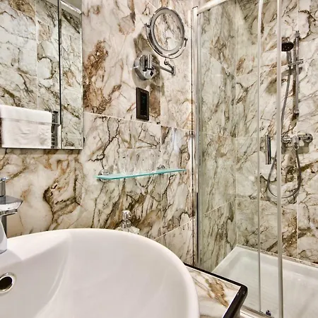 Julina Boutique Living ホテル 3*