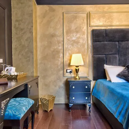 Julina Boutique Living ホテル 3*