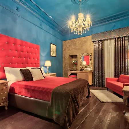 Julina Boutique Living מלון 3*