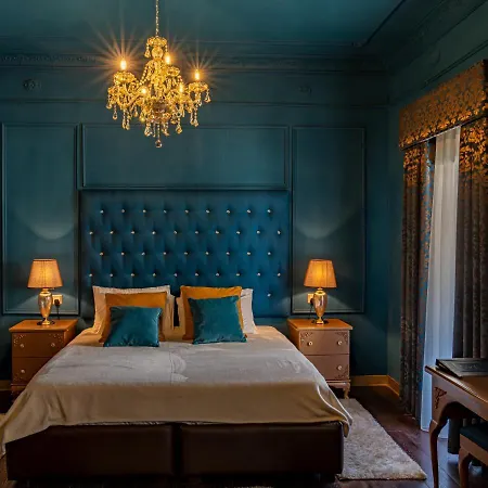 Julina Boutique Living