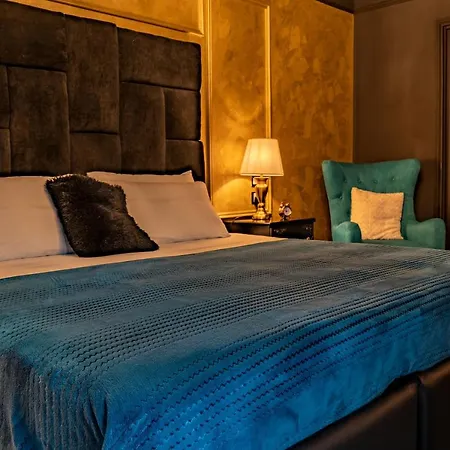 Julina Boutique Living 3*