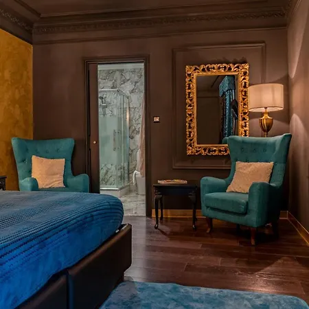 Julina Boutique Living מוסטה