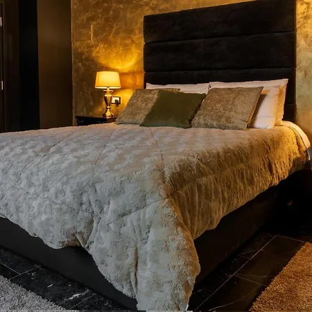 Julina Boutique Living 3*