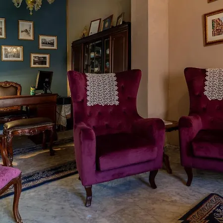 Julina Boutique Living ホテル