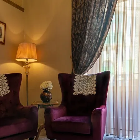 Julina Boutique Living ホテル