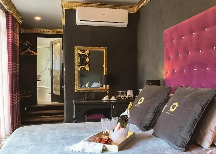 Julina Boutique Living