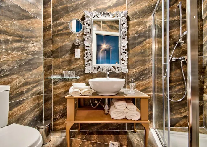 Julina Boutique Living 3* 모스타