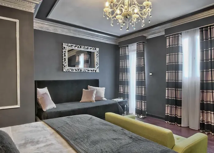 Hotel Julina Boutique Living 3*