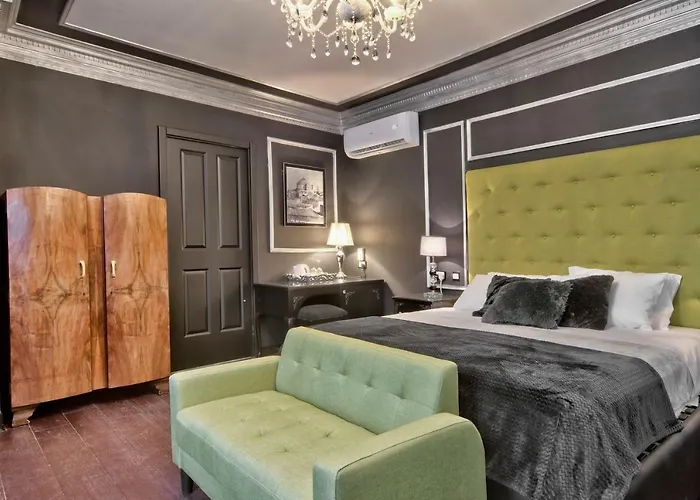 Julina Boutique Living Otel 3*