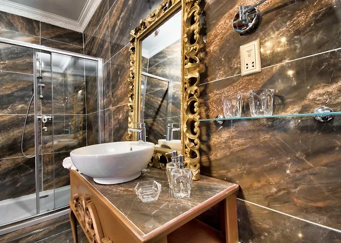 Julina Boutique Living 3*