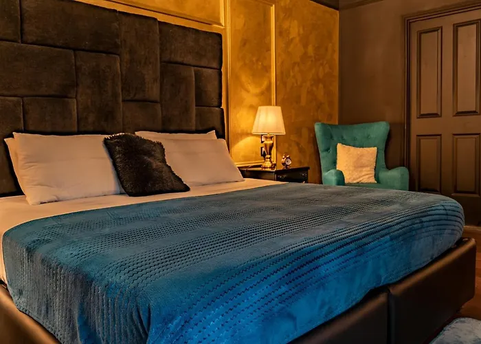 Julina Boutique Living 3*